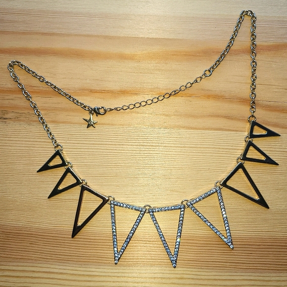 🎉HP🎉 NWOT Melissa Gorga Goldtone Rhinestone Triangle Spike Necklace - Picture 2 of 6